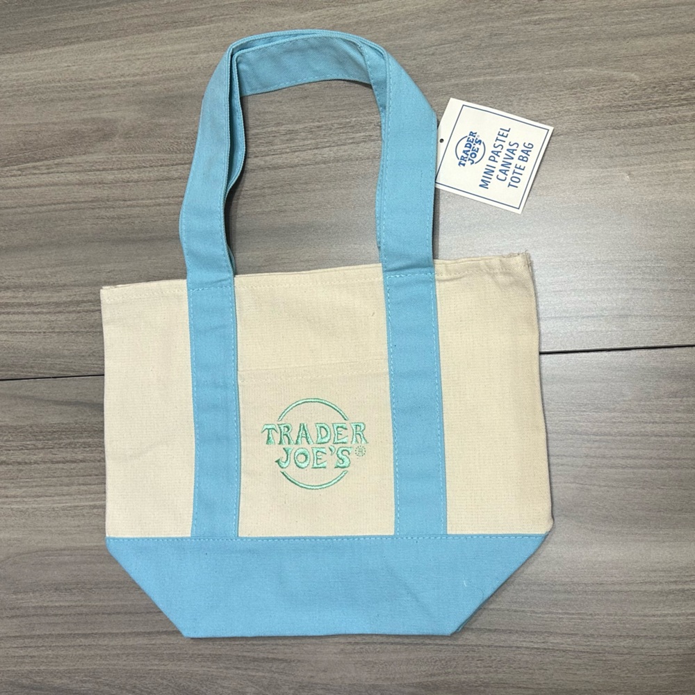 TRADER JOE’S NWT SPRING 2026 MINI PASTEL CANVAS TOTE BAG